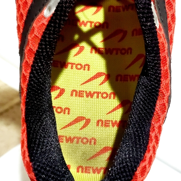NEWTON GRAVITY PERFORMANCE RUNNING SHOES. MENS Sz:9.5 LIKE NEW. WORN A FEW TIMES - Picture 9 of 12